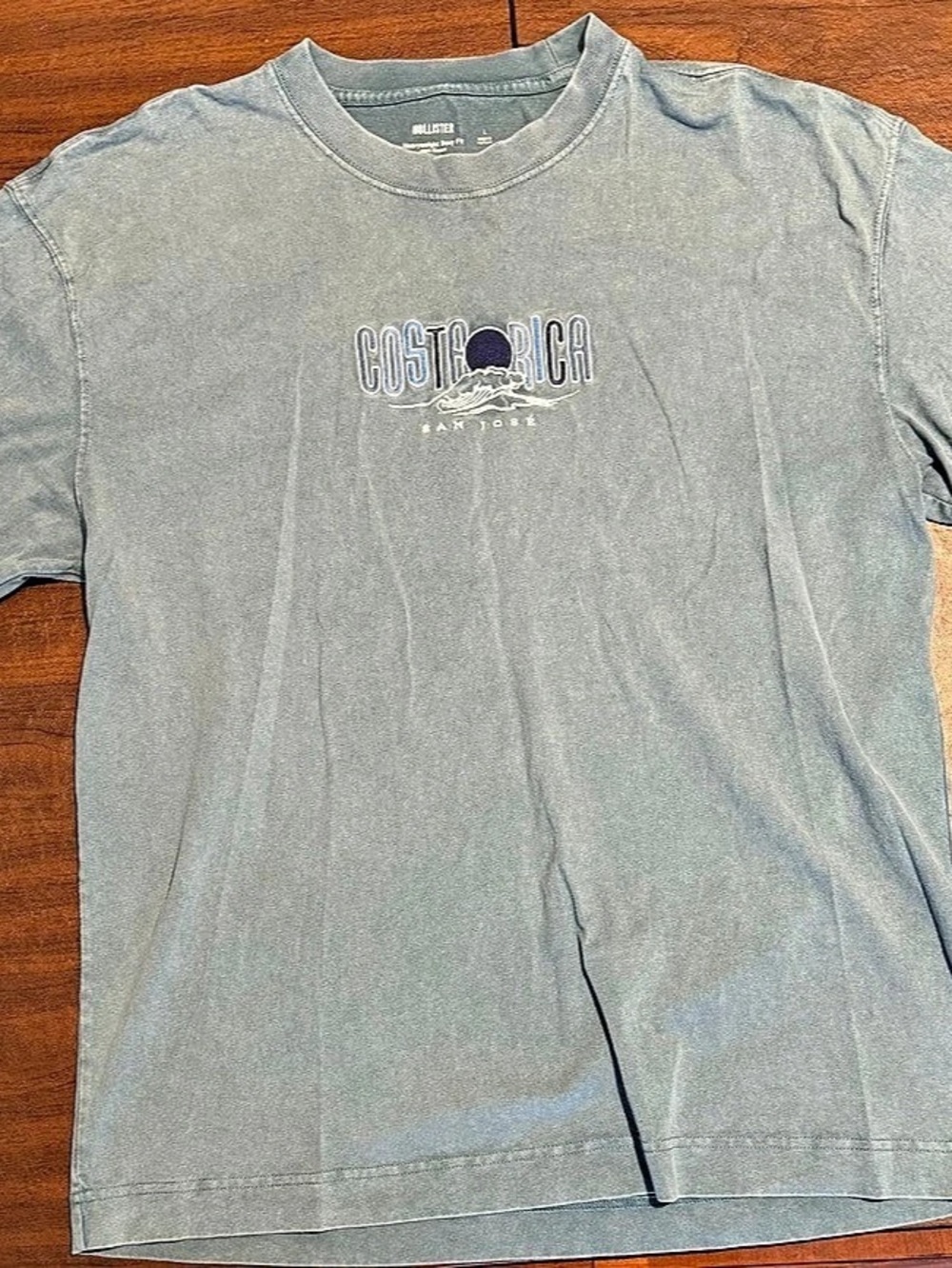 Hollister Heavyweight Boxy Fit Tee in Gray Like New